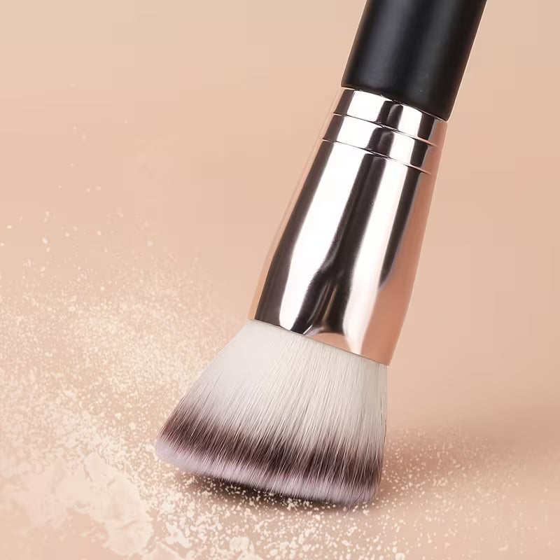 Dual-Ended Makeup Brush – Foundation, Blush, BB Cream & Liquid Foundation Beauty Tool